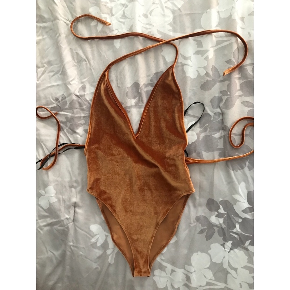 Forever 21 velvet bodysuit Small